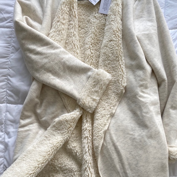 Ugg Jacket - Picture 4 of 5